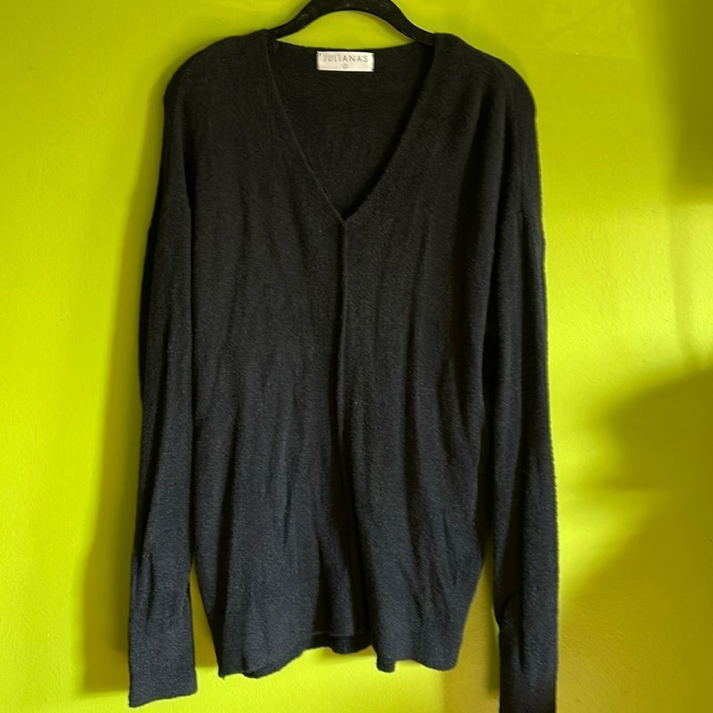 NWT Juliana's Black Stretch Center Seam V neck Long Sleeve Sweater Size L